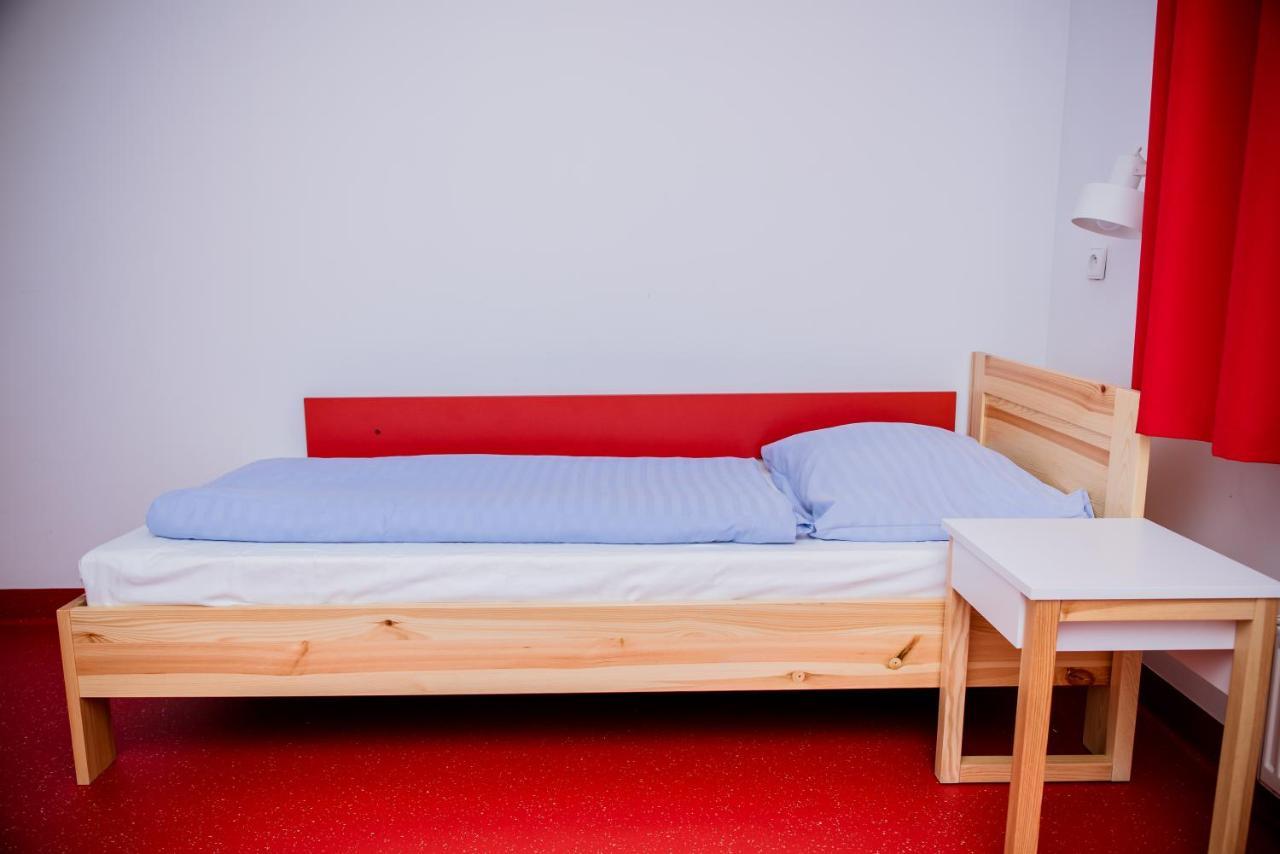 Miedzynarodowy Dom Spotkan Mlodziezy W Oswiecimiu Extérieur photo